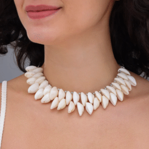 Chic Dual-Layered Cowrie Shell Collar Necklace